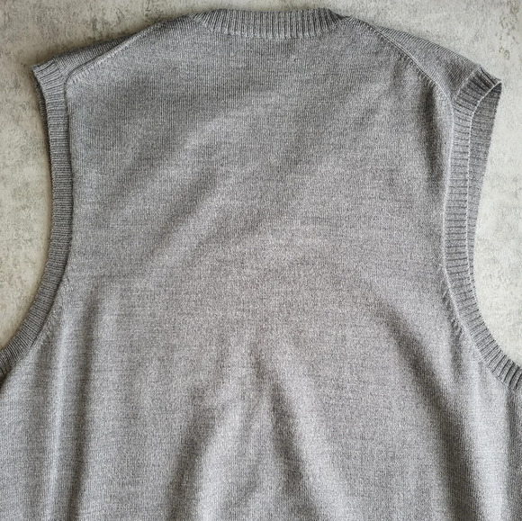 Vintage Pendleton Gray Merino Wool Sweater Vest - Picture 6 of 8